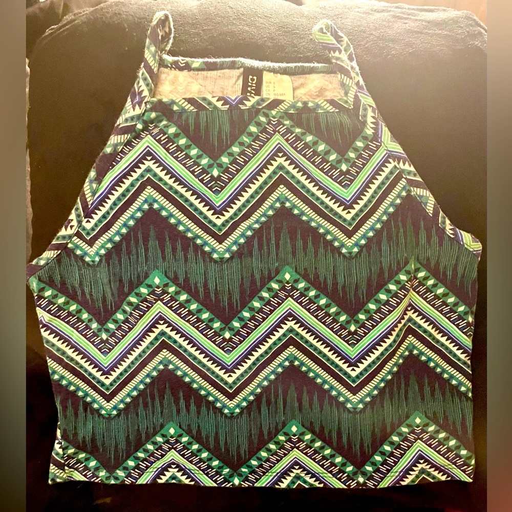 H&M Divided Crop Top